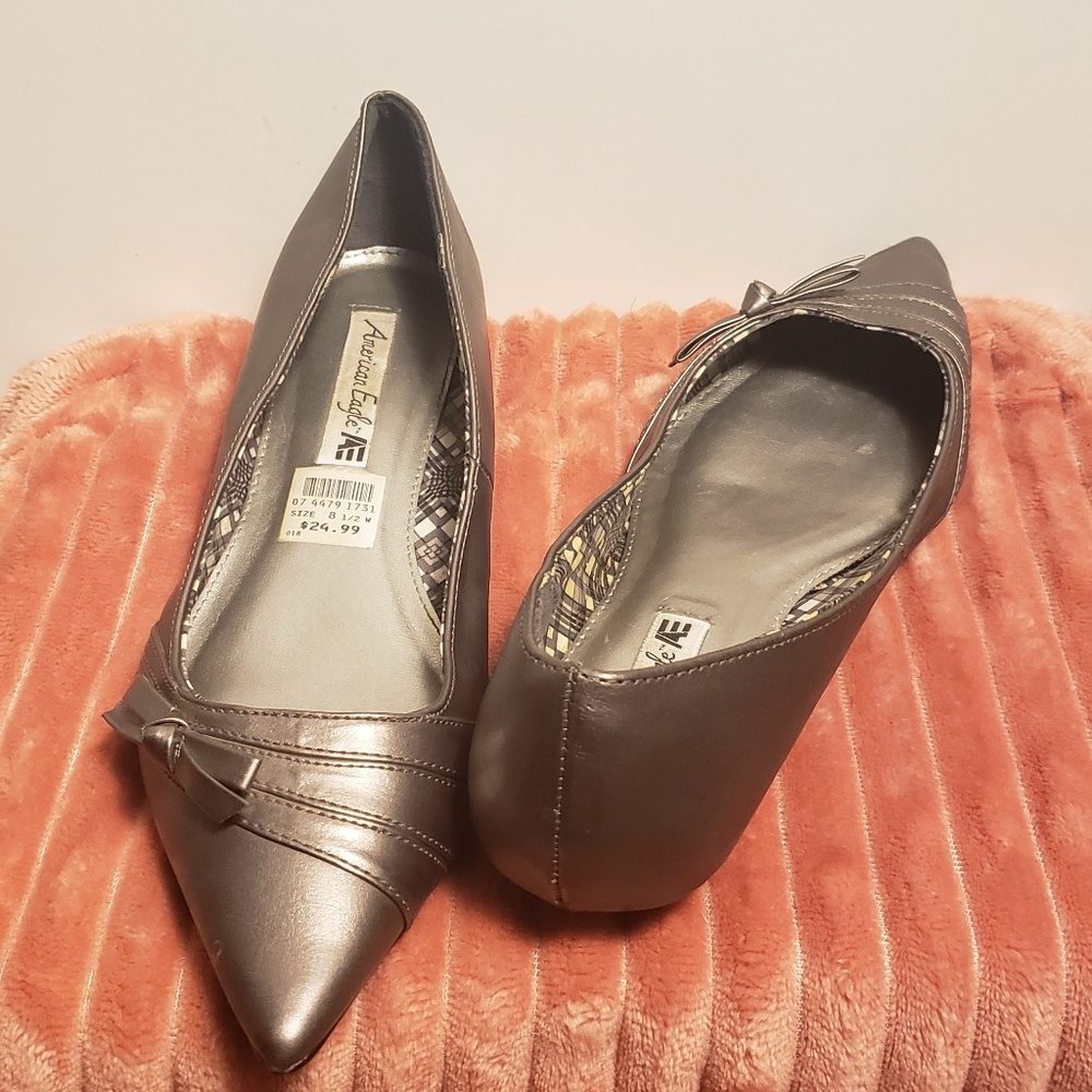 Shoes - Picture 4 of 4